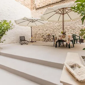 https://carlentini-house-bb.catania-hotels.net
